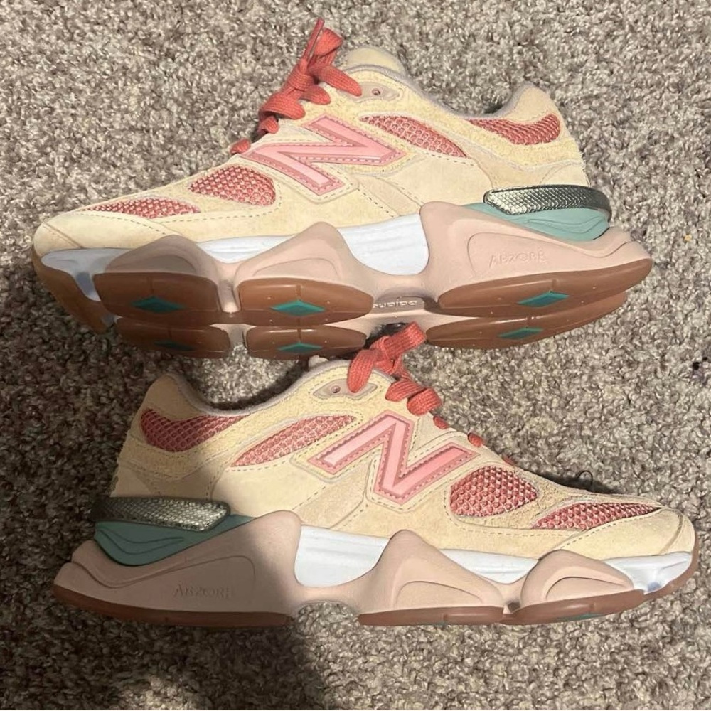 Joe Fresh New balance 9060 Penny